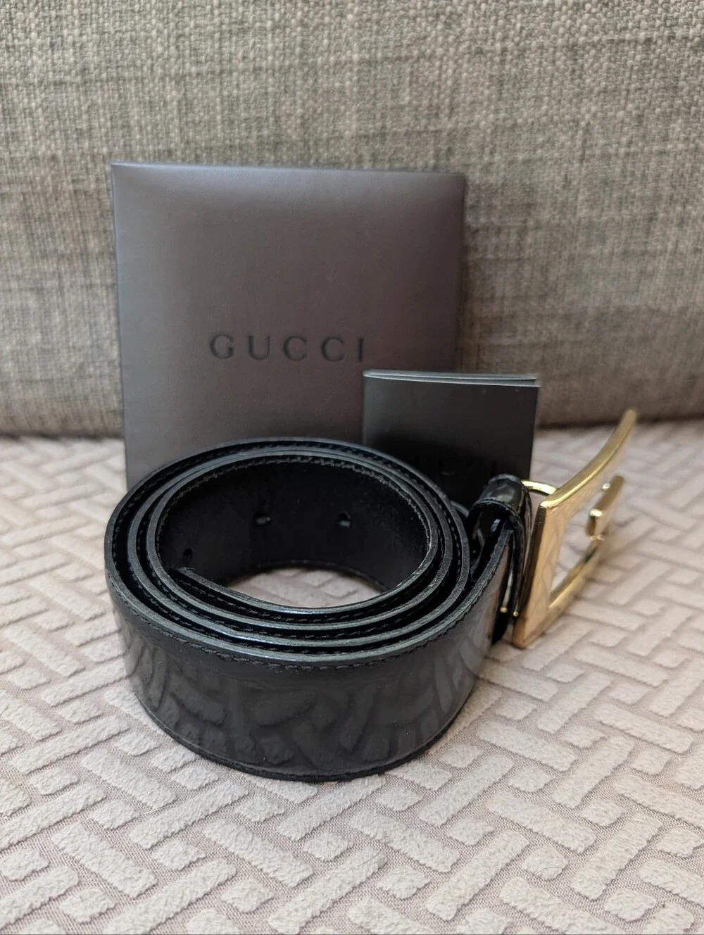 Gucci Black Leather Belt with Gold G Logo Buckle EUC